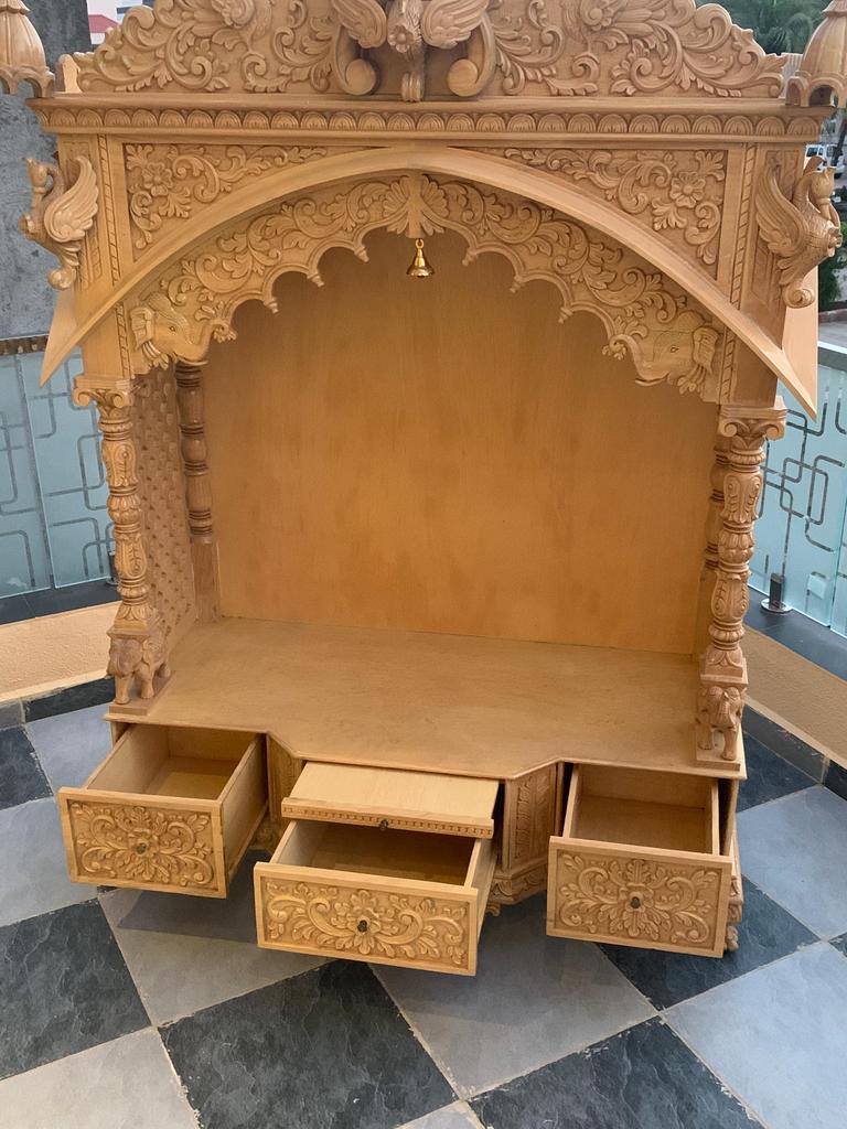 Handgeschnitzter Hindu-Tempel aus Teakholz mit LED-Beleuchtung