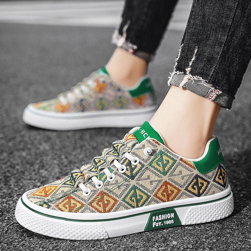 Fashion New High Quality Men's Casual Canvas Shoes Outdoor Sports Comfortable Non-slip Shoes Light Wear-resistant Low Top Board Shoes