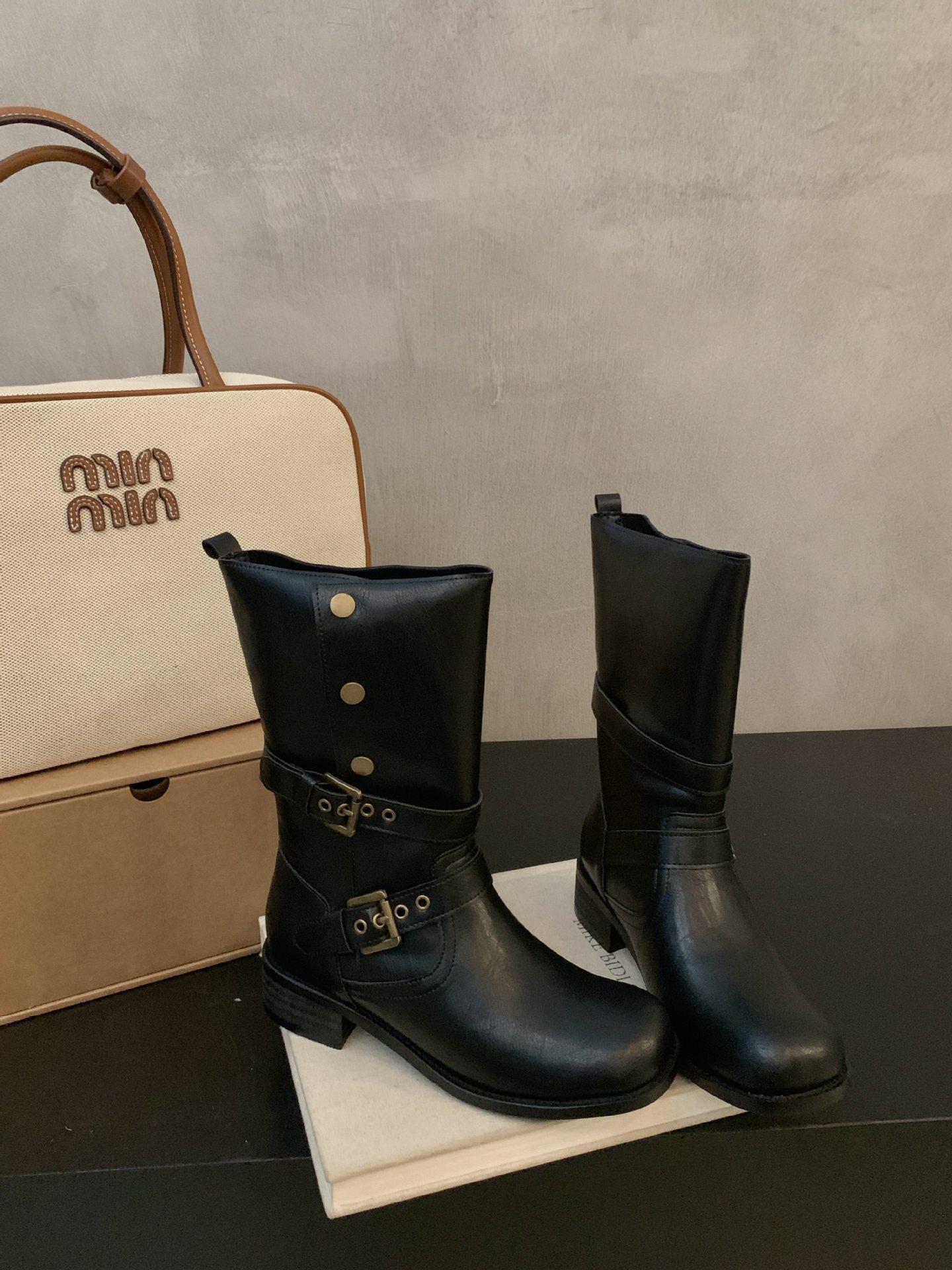 

Coarse heel short boots women s versatile retro Chelsea boots 2025 new Internet celebrity two wear medium heel Martin boots British style 39