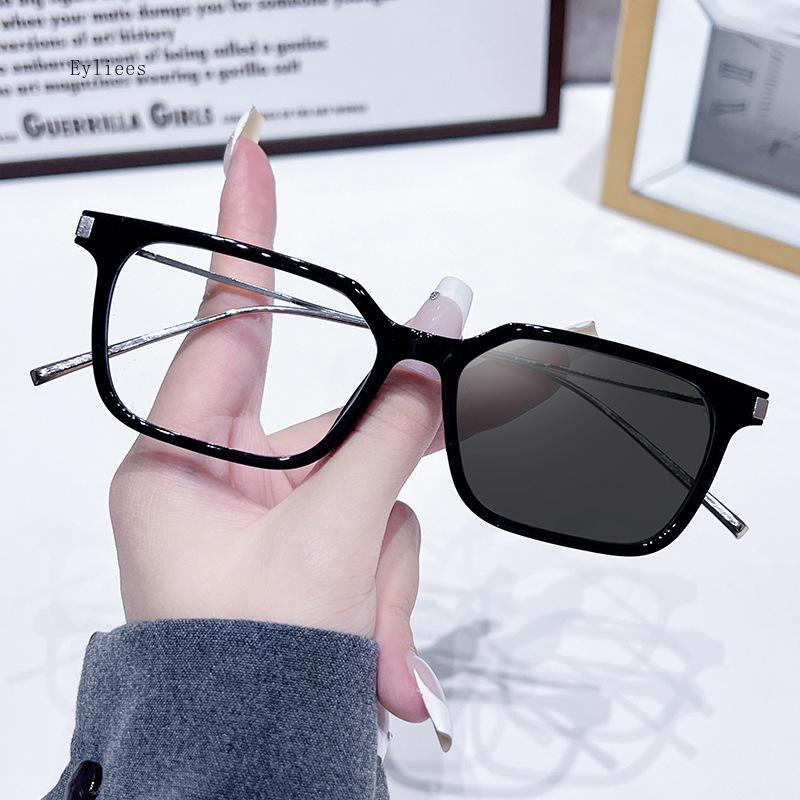 Fashion Cat Eye Glasses Ultra-light Glasses Frame Retro Photochromic Eyeglasses Anti-blue Light Eyewear Metal Color-changing