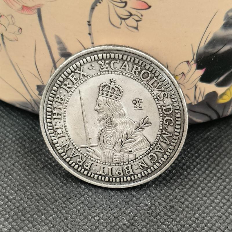 1643 vintage crafts, can be blown, silver dollars, collectibles