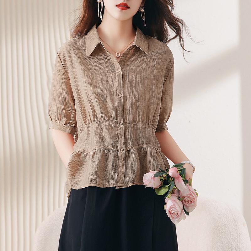 Stylish Tencel Short-Sleeve Top for Women: Age-Defying Summer Fashion