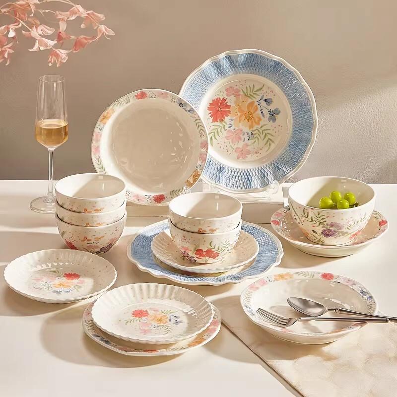 Elegant 46-Piece Ceramic Dinnerware Set