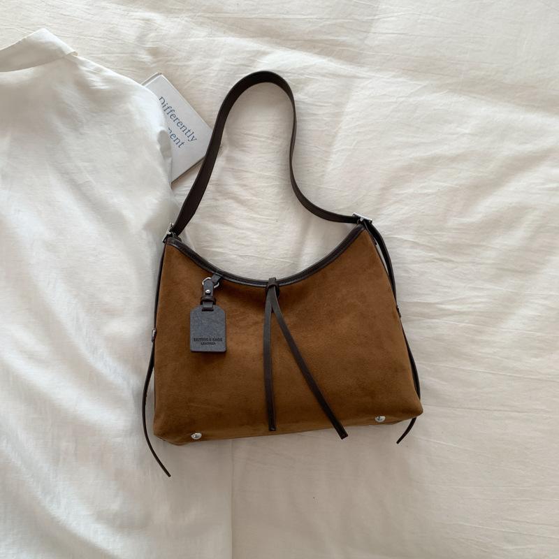 Nuova borsa in velluto di cervo retrò per autunno e inverno, borsa a tracolla da donna, nuova borsa tote di nicchia di grande capacità