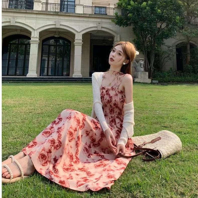 Gentle Island Style Dress Summer New Suspender Floral Pleats Design Sweet Temperament Long Skirt