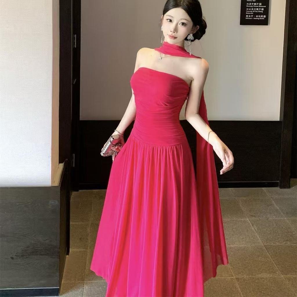 French retro red dress women's light luxury high sense Spice girl sleeveless long dress cold department unique chic skirt