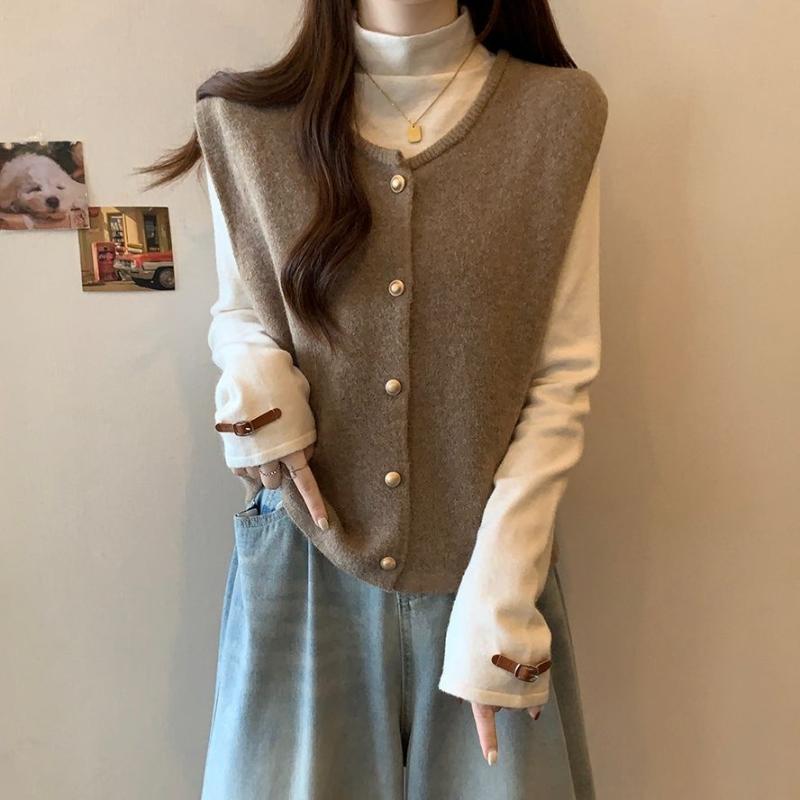 A Stylish Round-neck Single-breasted Knitted Vest for Women To Layer In Autumn and Winter Is A Versatile and Laid-back Style Cardigan