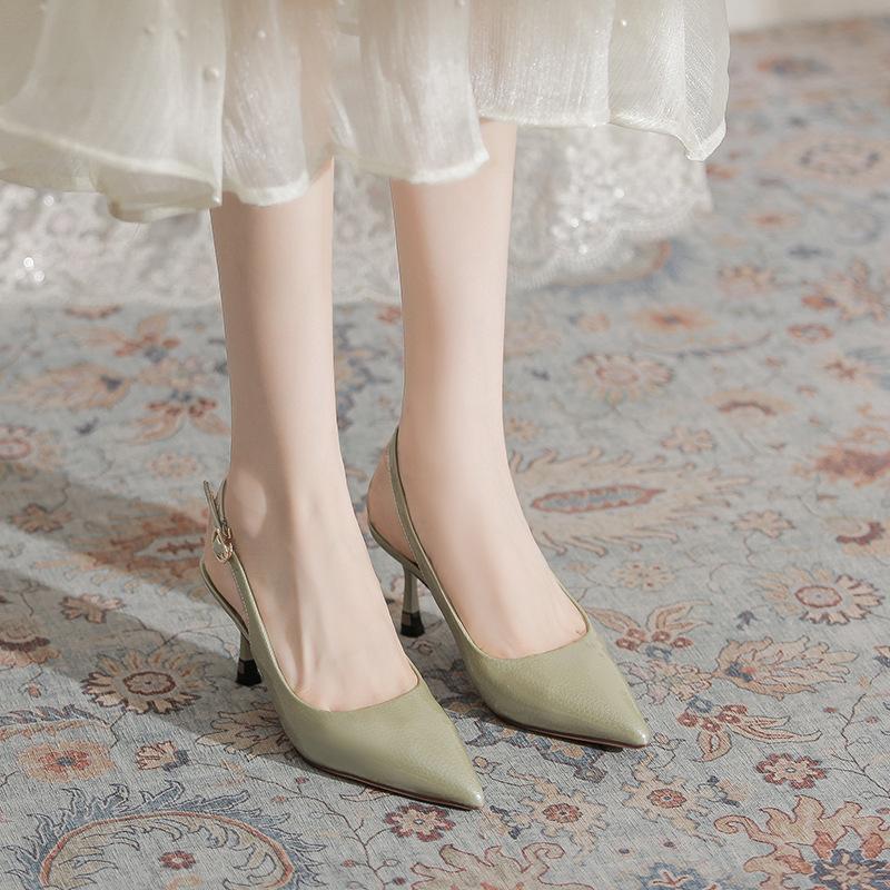 Baotou hinten leer flache Sandalen Damen 2025 Sommer neu dünner Absatz vielseitig und bequem täglich pendeln Temperament High Heels