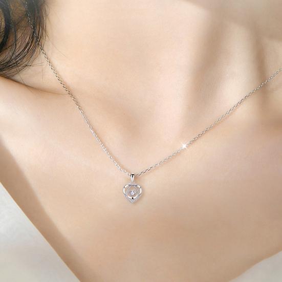 Heart Necklace for Women Moissanite Necklace Silver Rhinestone Heart Pendant Choker Anniversary