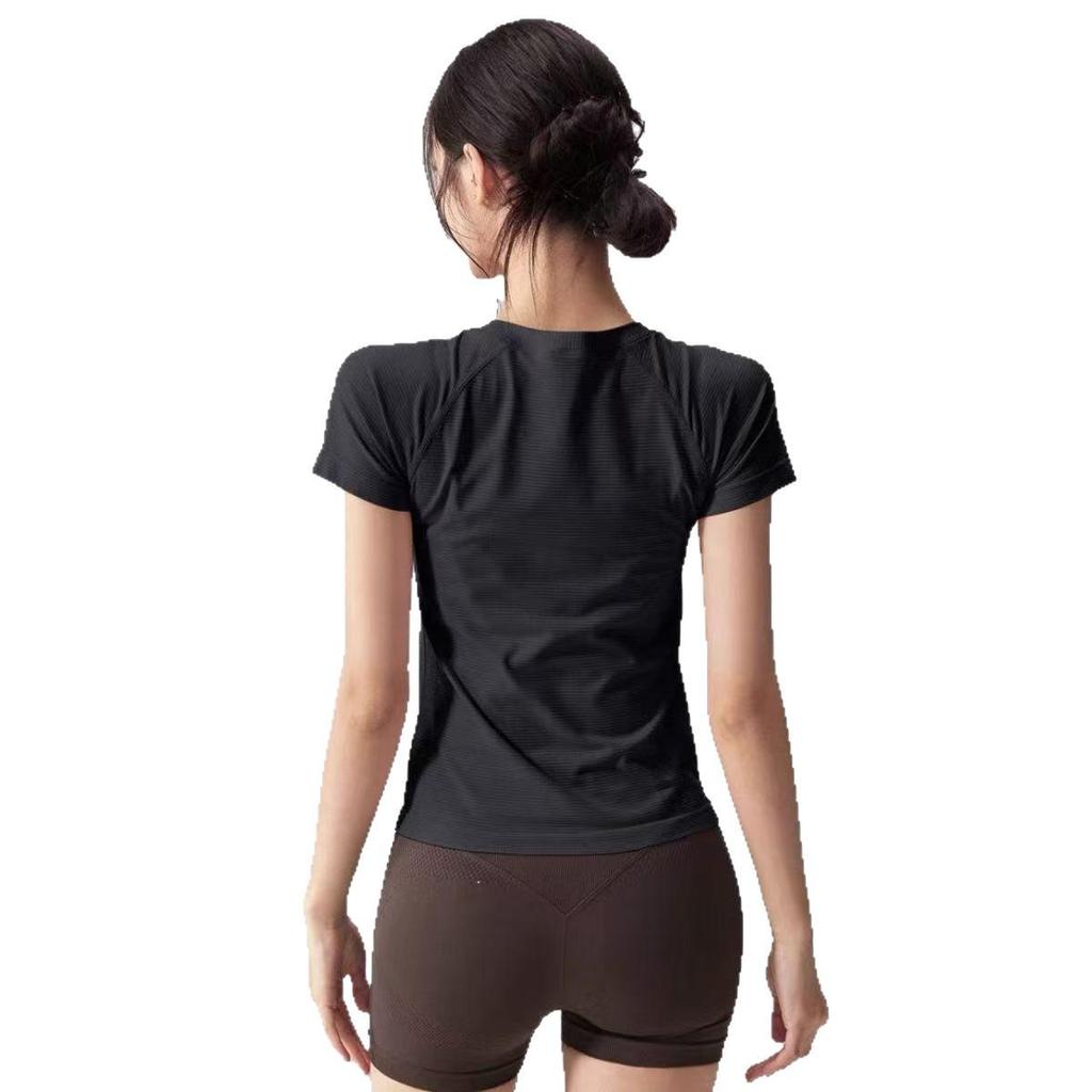 Quick-Dry Sports Yoga T-Shirt: Slim Fit, Short Sleeve for Spring/Summer Fitness & Running
