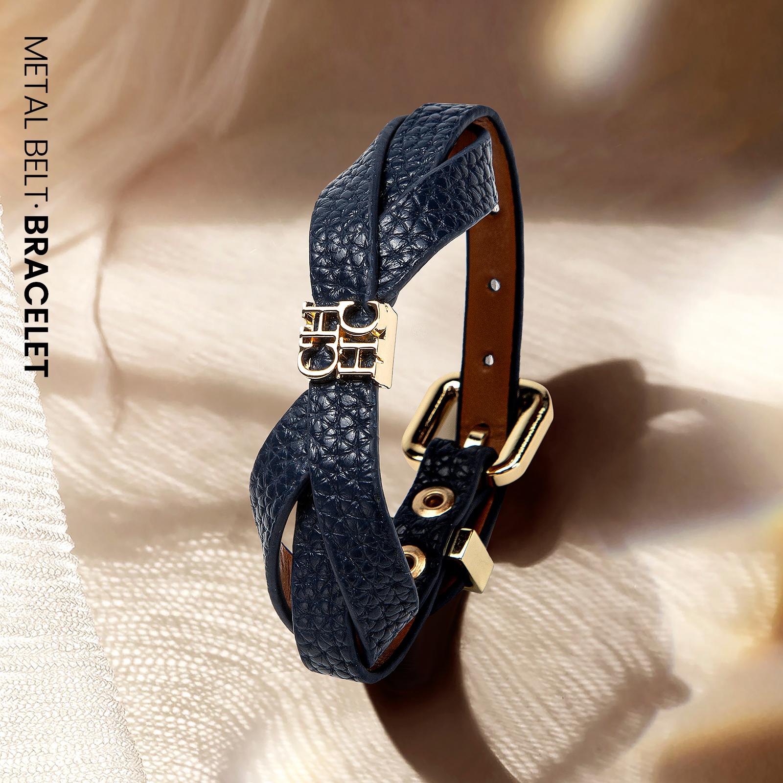 

1 шт. Классический ретро женский новый браслет 2024 года деловой пригородный однотонный женский новый браслет с буквами красный