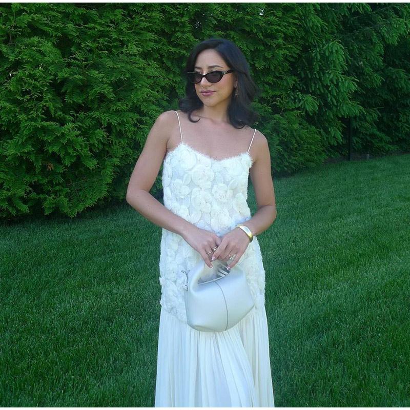 Women's Chiffon Dress Elegant White Backless 3D Flower Strap Dress Pleated A-line Patchwork Design Summer Beach Vacation Robe Evening Vestidos Dress