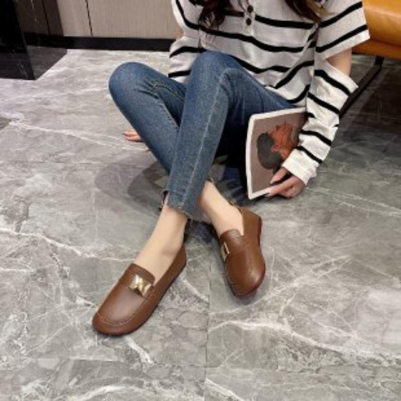 

Повседневные одинарные туфли женские осенне-зимние новые большого размера с круглым носком на низком каблуке простые и универсальные одинарные туфли на одну педаль 42 темно-коричневого