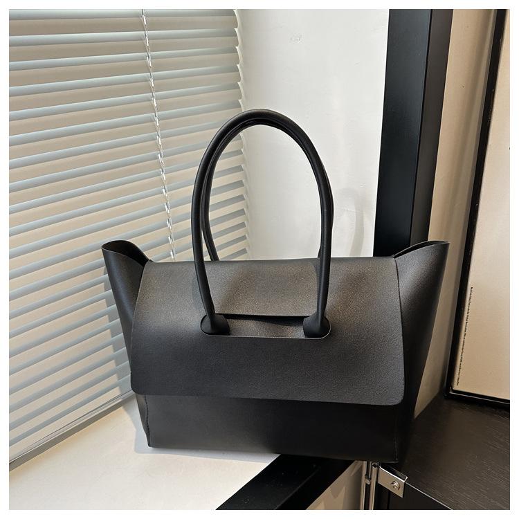 Big Bag Women's Bag 2025 Autumn New Trendy Korean Version Large Capacity Niche Handbag Retro Commuter Tote Bag