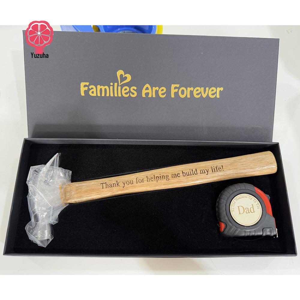 Gravírovaná sada svinovacího metru a kladiva - Jedinečný dárek ke Dni otců nebo pro přítele