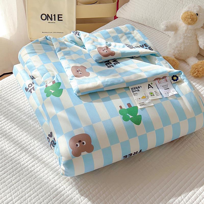 Soft Cotton Air-Conditioning Quilt: Smooth, Machine Washable Summer Blanket for Kids with Soybean Fiber