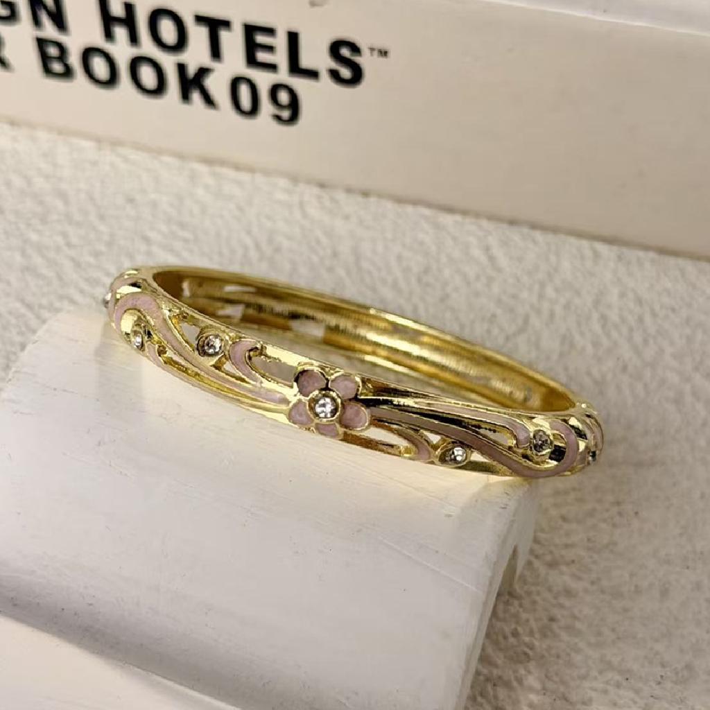 Vintage Enamel Flower Rhinestone Bangle Bracelet Women Alloy Oil Drip Floral Cuff Bracelet Boho Party Jewelry Gift