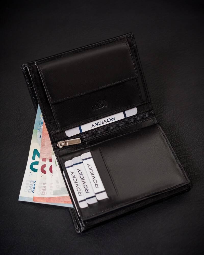 Extensive men's wallet made of natural leather - Rovicky