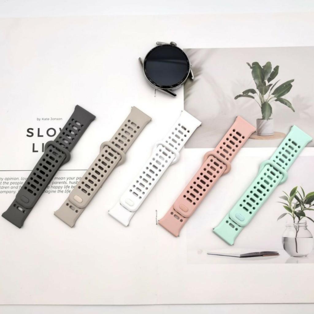 For Samsung Galaxy Watch7 44mm / 40mm Silicone Watch Band 20mm Quick Release Button Hollow Reverse Buckle Wrist Strap