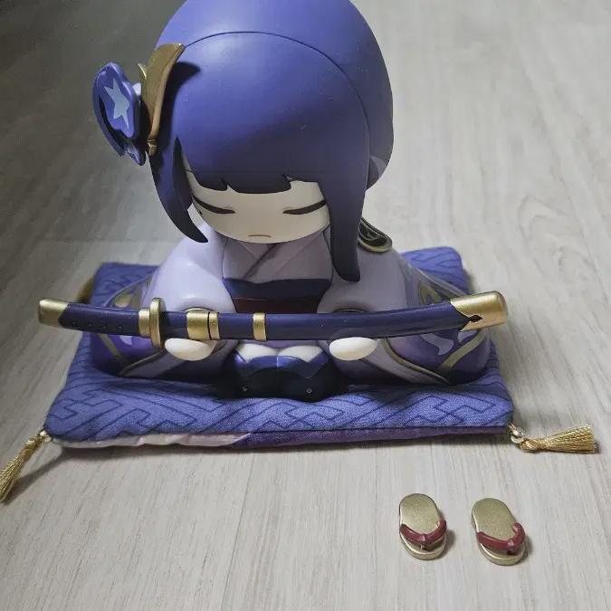 

I Sell Wonshin Raiden Narukami Shogun Award Figures