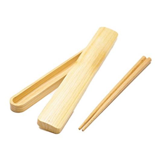

Wooden chopsticks and chopstick case set made of plain wood. Stylish and cute lunch box.