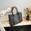 New Leopard Print Trend Tote Bag Women's Large-capacity Niche Work Commuter Students Class Fashion Shoulder Bag