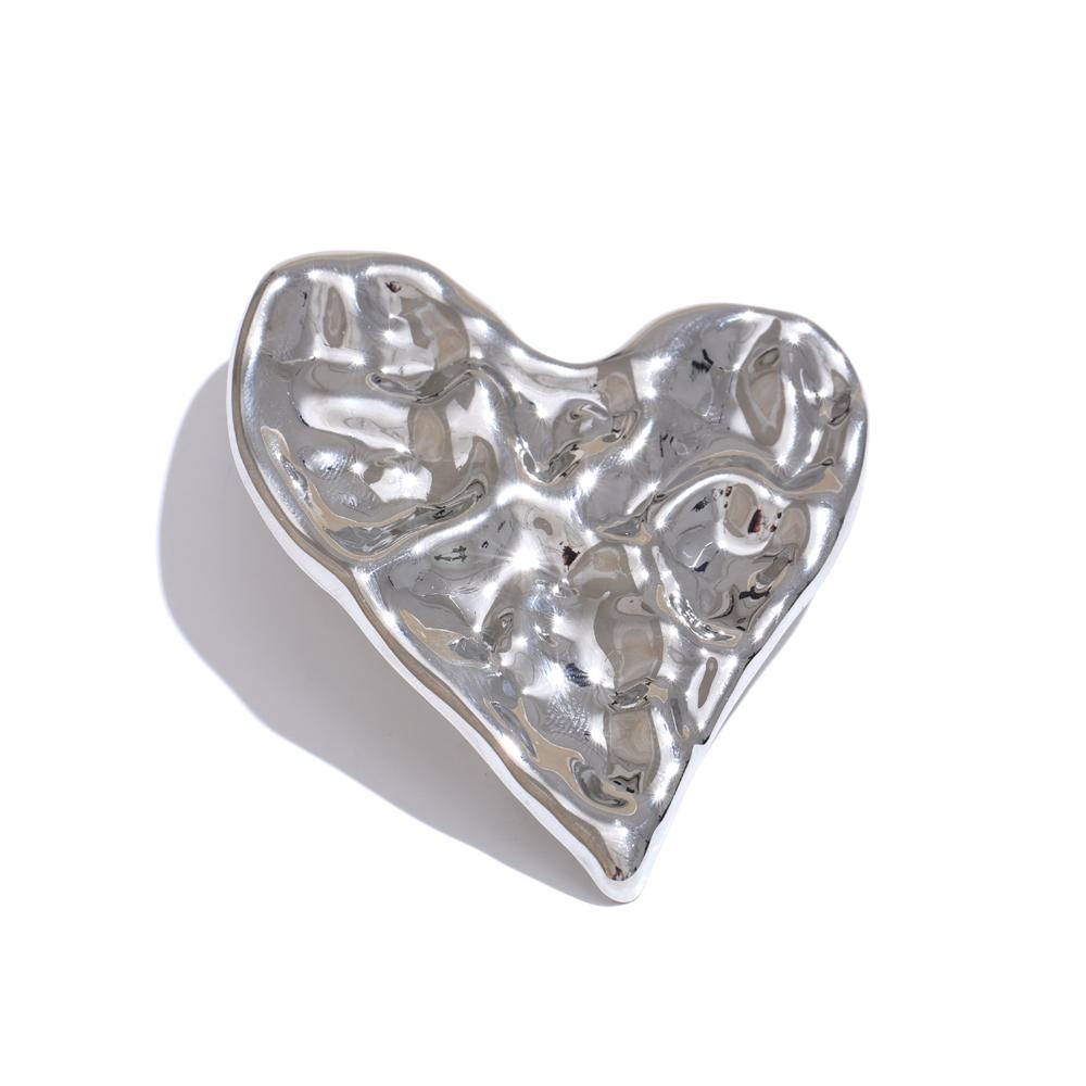 

Yhpup Stainless Steel Metal Hammer Heart Love Fashion Brooch Pin Jewelry 18K PVD Plated Clothing Accessory Waterproof Wholesale