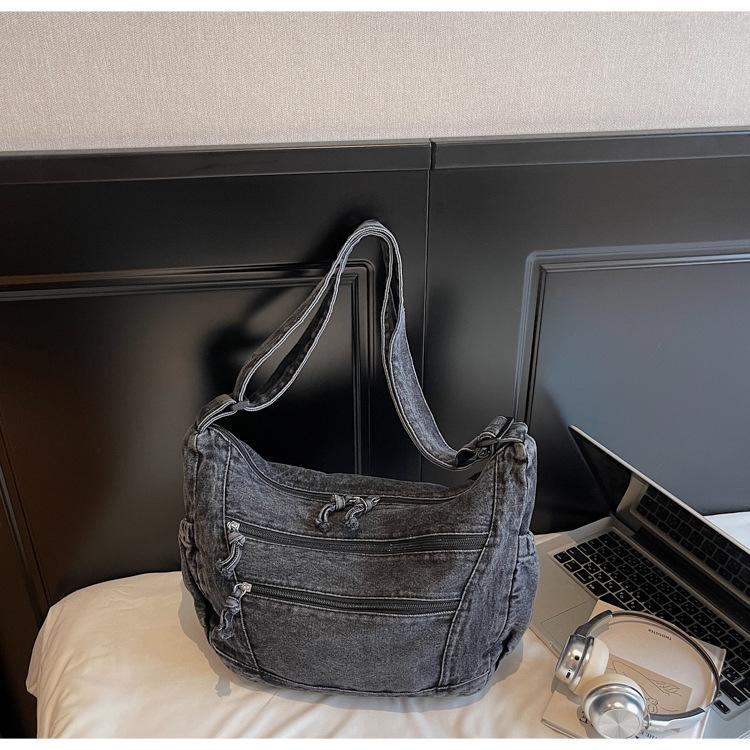 Large Capacity Denim Bag Women's 2025 New Trendy Casual Versatile Commuter Shoulder Bag Fashion Messenger Dumpling Bag