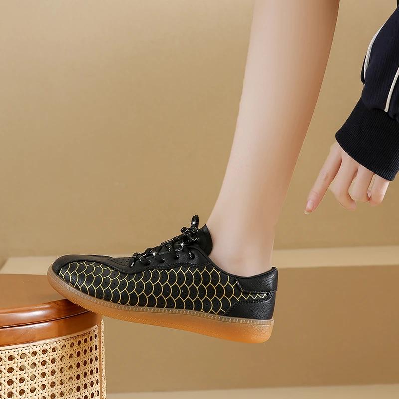 2025 Casual Beef Tendon Sole Training Shoes for Women Couples To Wear White Shoes Flat Sole Soft Sports Shoes Zapatos De Mujer