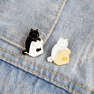 Cute Cats Enamel Pins Fish Bag Brooch Cartoon Animal Badges Lapel Pin Jewelry Gift for Kids Best Friends Claw Fish Bone Badge Women Accessory Brooch
