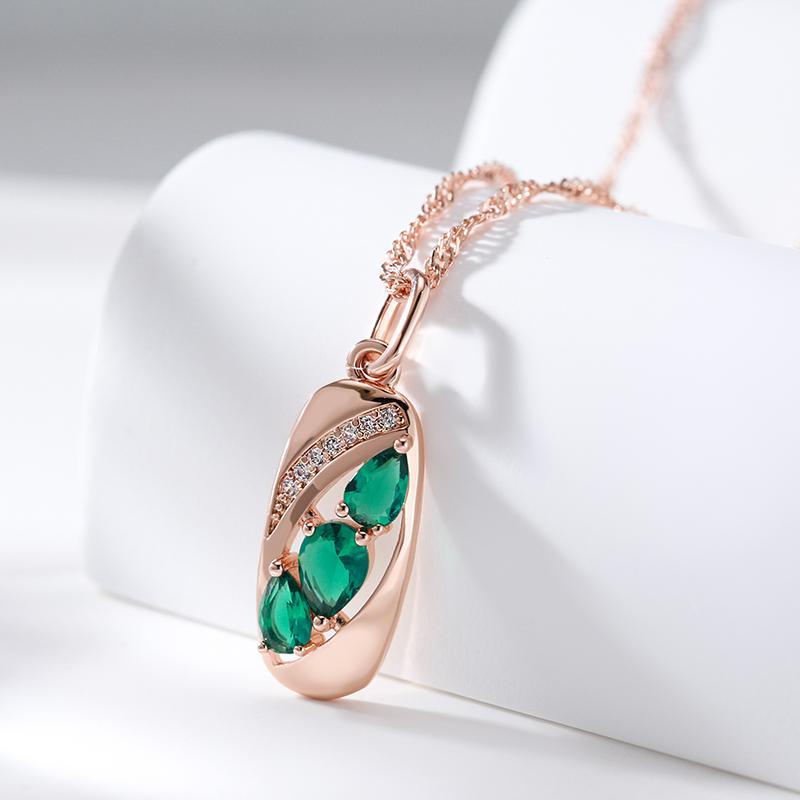 New  Rose Gold Color Pendant Necklace For Women Unusual Green Natural Zircon Accessories Vintage Daily Fine Jewelry