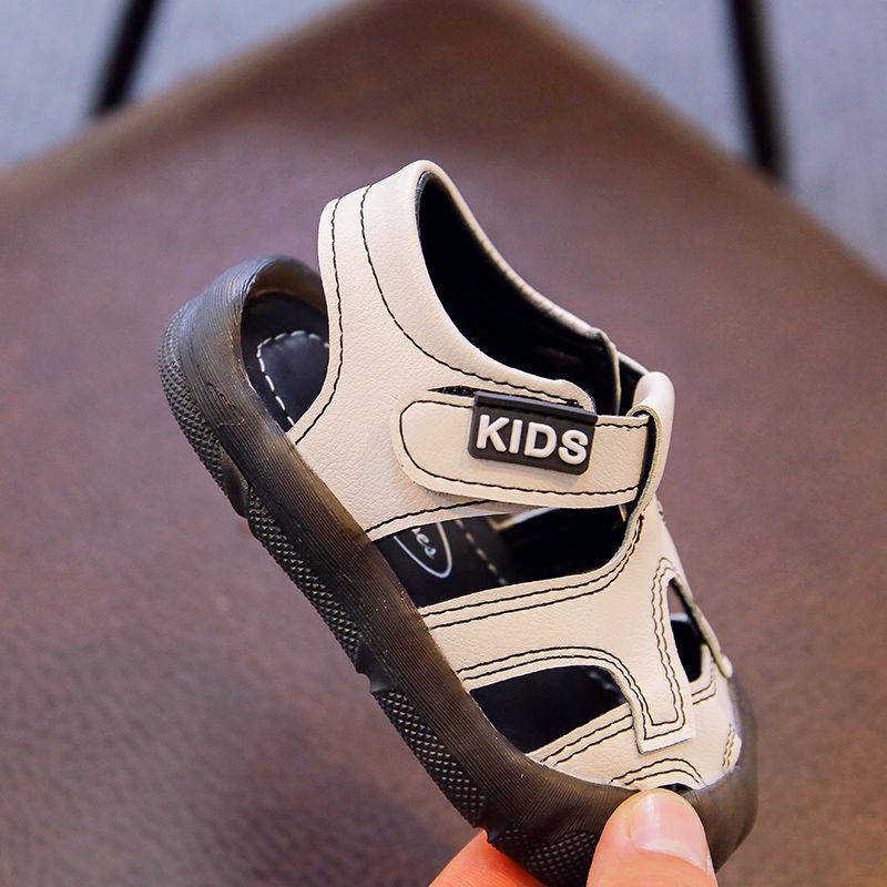 Kleinkind Sommer Zehengeschlossene Strandsandalen, Weiche Anti-Kick Lauflernschuhe für Alter 1-3, Infant Hohl-Design.
