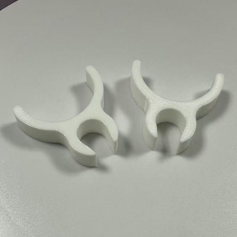 Anti Freezing Wiper Blade Holders Stand for Winter Universal Fit Protect Rubber Blades Plastic Impact Resistant Lifters