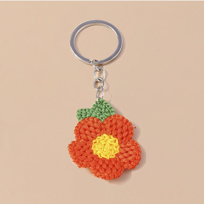 New Handmade Knitted Flower Keychain Crocheted Love Heart Keyring Pendants for Car Key Holder Handbag Decor Jewelry Gifts