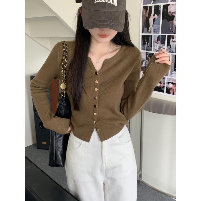 2026 Women's Long Sleeve V-neck Knit Cardigan Sweater with Pockets for Spring/Autumn
