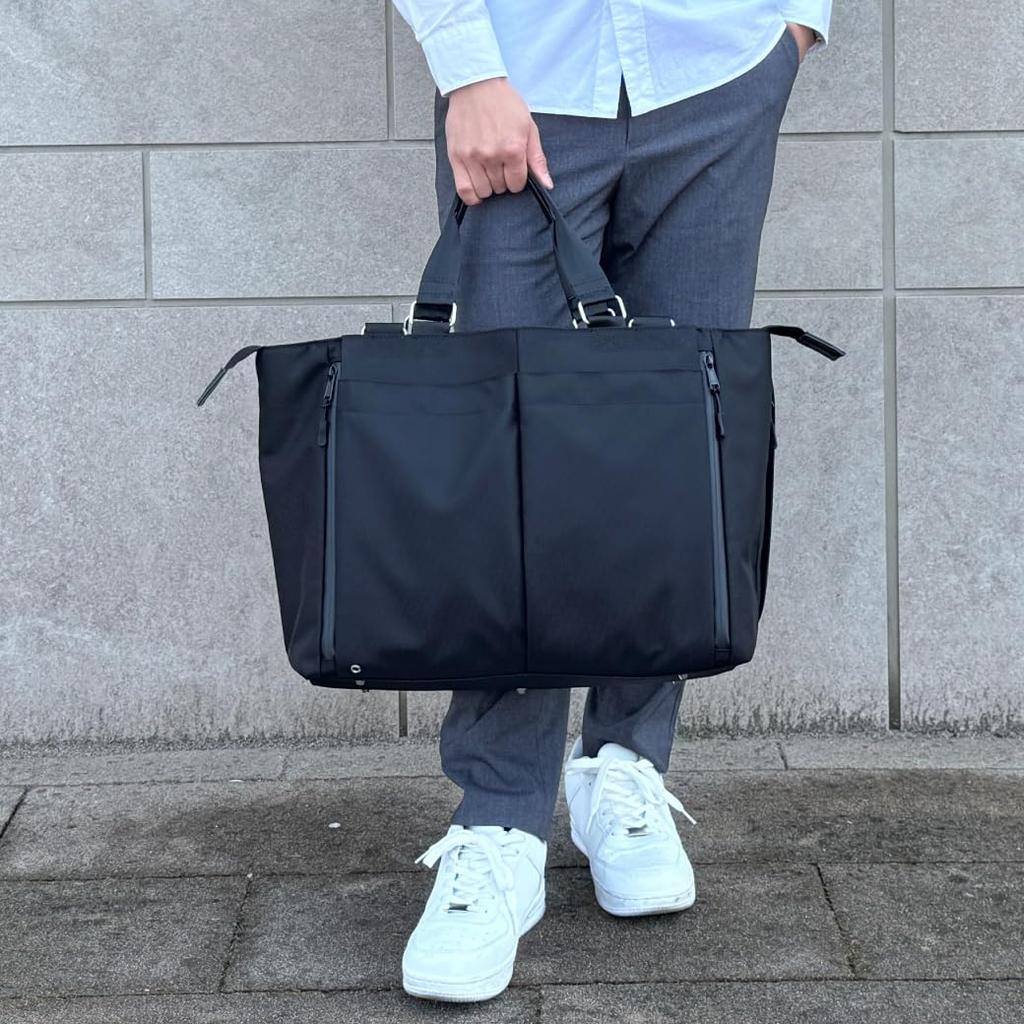 Never lose track of your phone or documents A yet tote bag with double [piuno] again! large-capacity easy-to-carry, multi-functional 3-way handles.