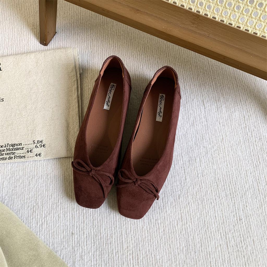 Innen aufgerautes französisches Wildleder Ballerina Abend Einzelschuhe Damenschuhe neues Frühlingsoutfit Rock rot Hochzeitsschuhe