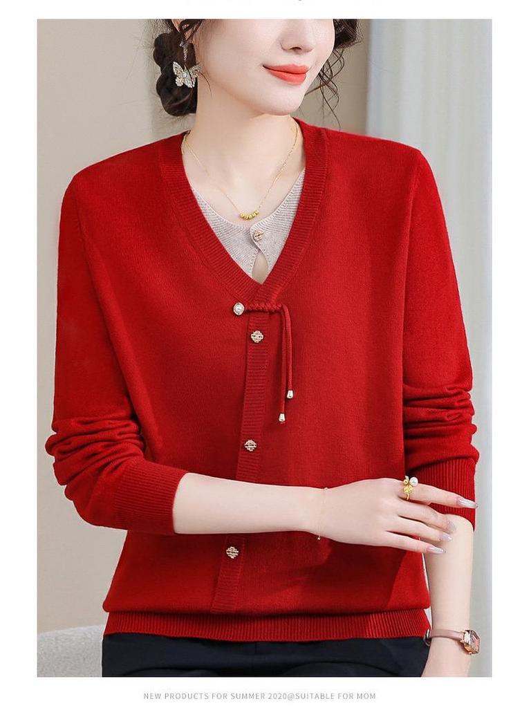 2025 Trendy Mom's Stylish Knit Cardigan: Spring/Fall Fake Two-Piece for Middle-Aged & Elderly Women