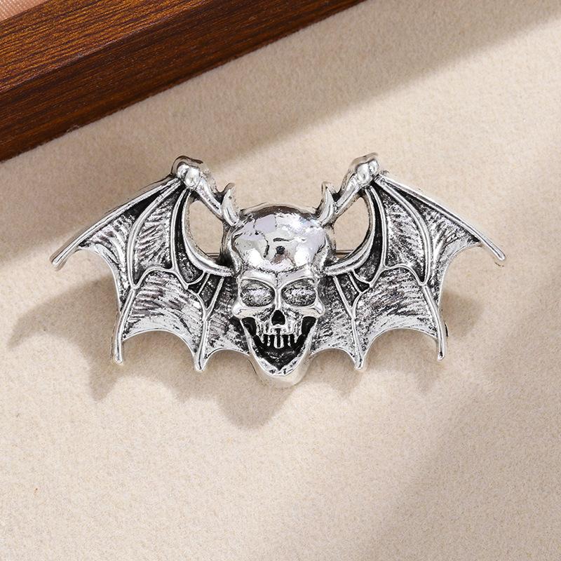 

Hip Hop Halloween Skull Bat Retro Exaggerated Men s Brooch 3*5cm