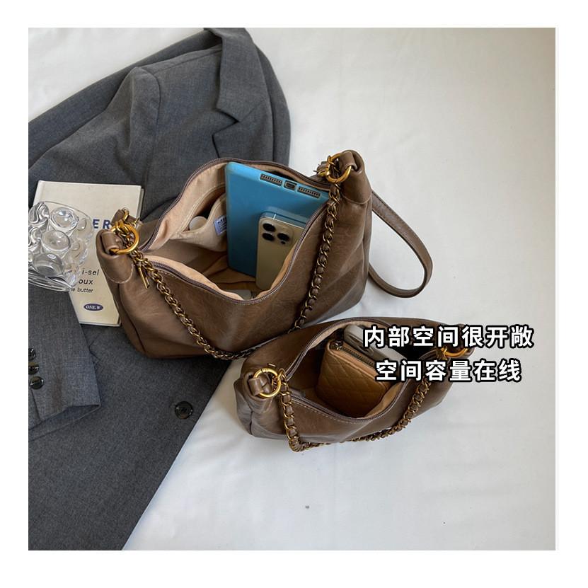 IELGY Texture Retro Large Capacity Tote Bag Fashion Chain Shoulder Fashion Commuter Messenger Bag