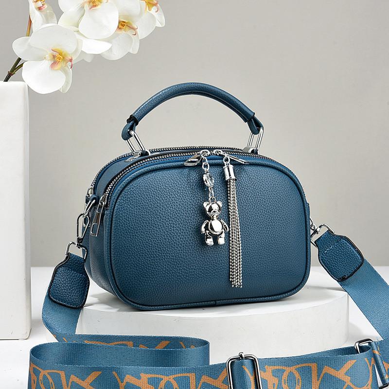 Stylish Large Capacity Fashionable Bucket Bag With Trendy Tassel Design For Women