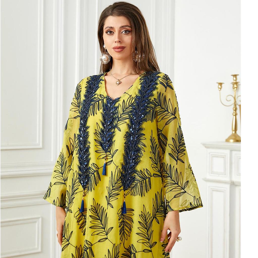 Eid al-Adha Embroidered Arabic Dress: Dubai Evening Gown for Muslim Women