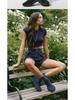 Alo Pantalones Cortos de Yoga Ajustados: Ropa deportiva holgada que favorece la figura para primavera y verano