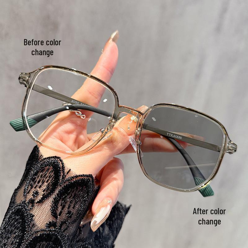 Trendy Photochromic Anti-Blue Light Ultra-Light Myopia Glasses with Slimming Large Frame Anti-Blue Light 0 Diopter—Non-Photochromic