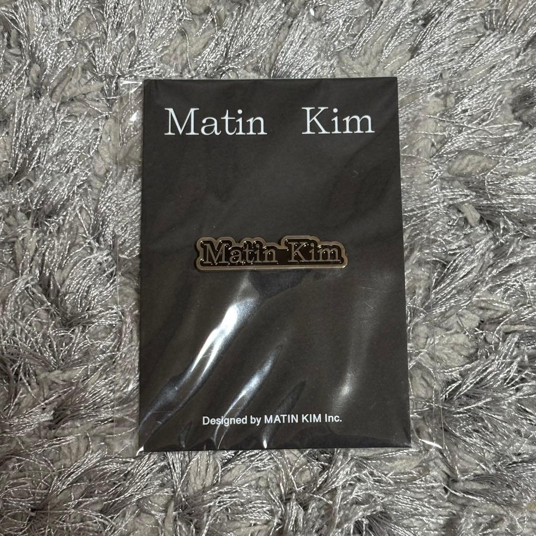 

[USED] Martin Kim Pin Badge with Authentic Code, Korea Limited Edition, Black and Silver