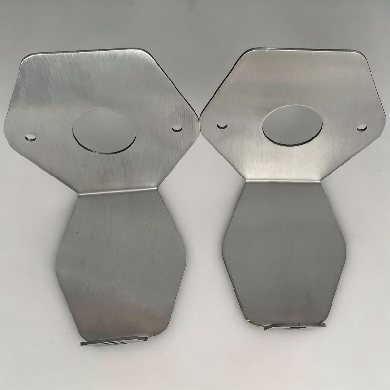 2 Pezzi Staffe per Luci Veicolo Heavy Duty Supporto ad Angolo Regolabile Adatto per Luci di Posizione LED per Camion Installazione Sicura
