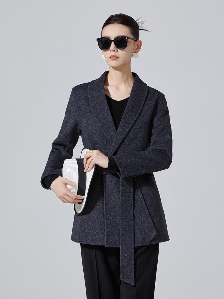 

Женское пальто из шерсти с приталенным силуэтом – Стильное короткое пальто с воротником пиджачного типа для осени и зимы S (90-115 lbs)