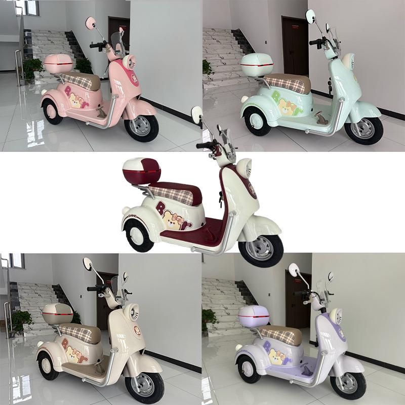 Long-Range Electric Scooter Tricycle for Commuting and Transport