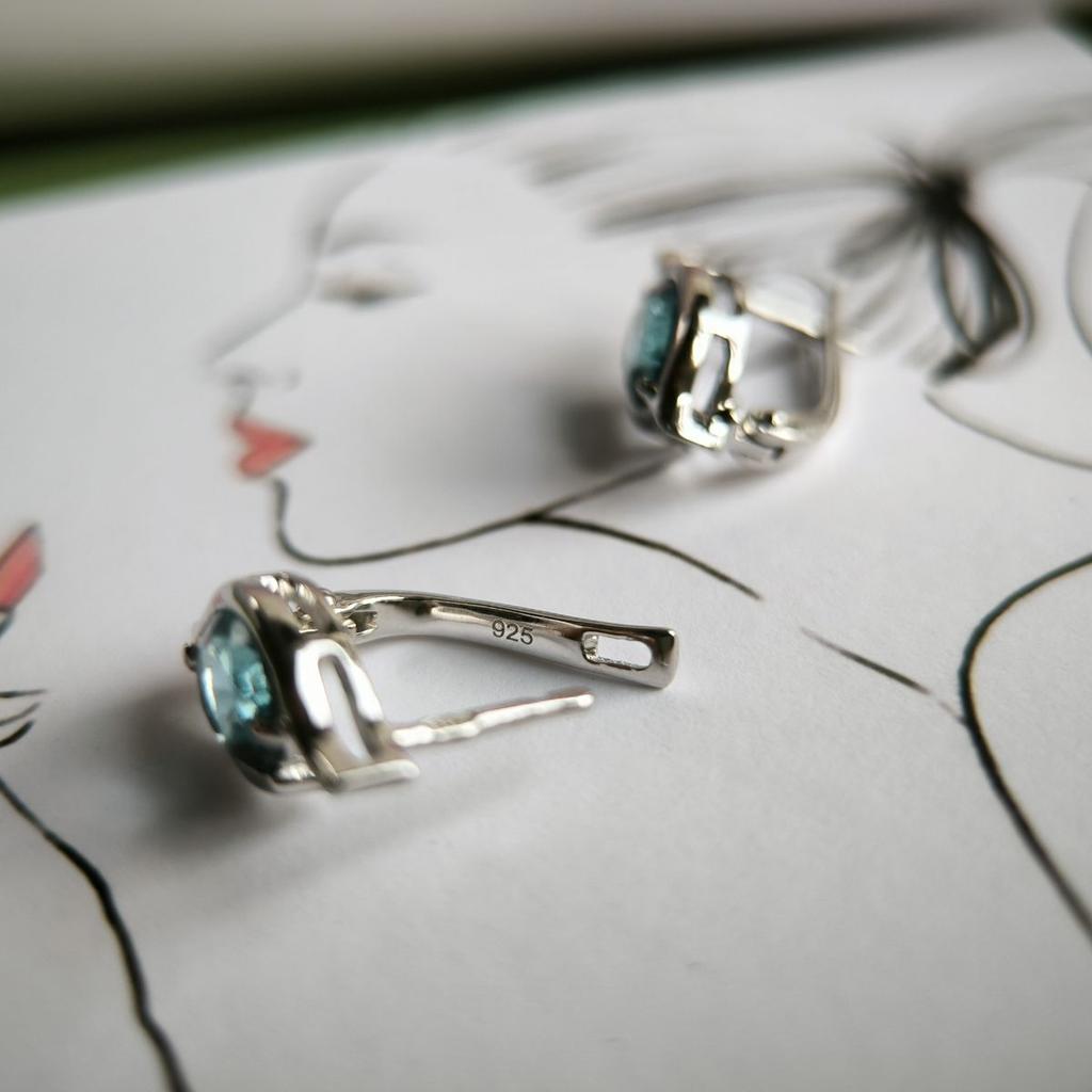 Серебряные серьги с топазом Лондон Блю 1.65ct (2188681)