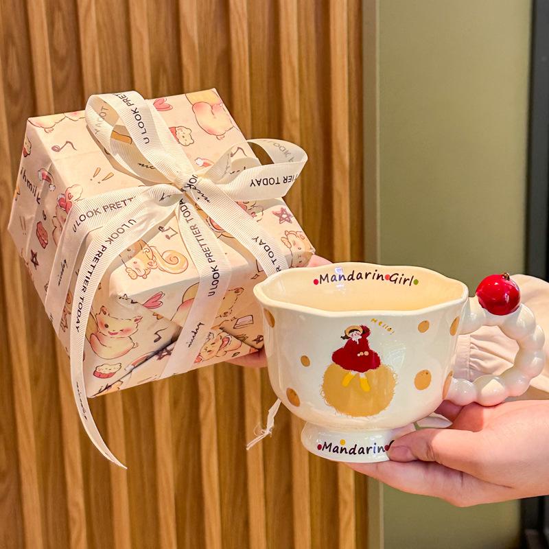 Send a birthday gift to a girlfriend, a cute cherry girl ceramic mug, a girl's souvenir gift box, and a graduation gift.
